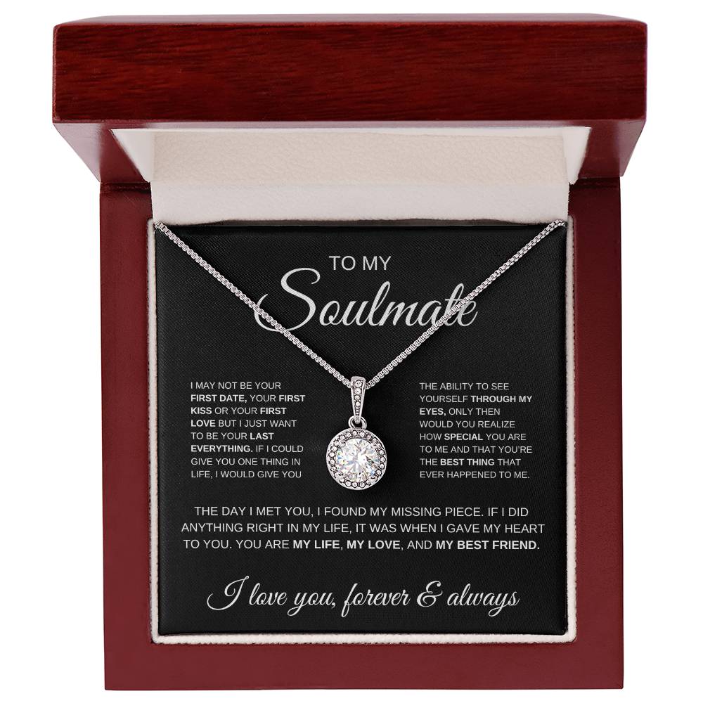 Sparkling pendant necklace with a "To My Soulmate" message card, perfect romantic gift for loved ones.